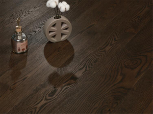 produttore di pavimenti in legno di quercia nera