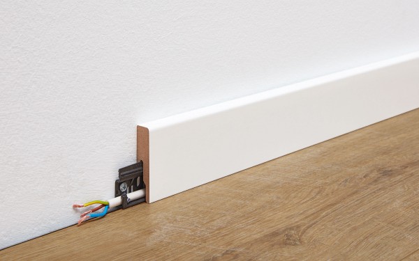 What is the role of the skirting? How does it match the floor better?